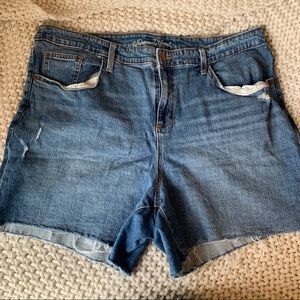 Universal Thread Shorts